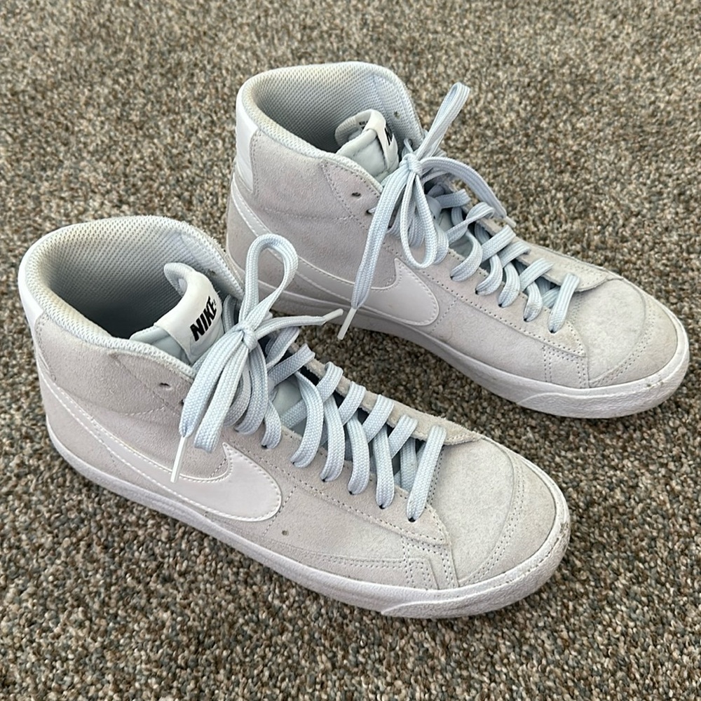 Kids Nike Blazer Mid ‘77 Suede GS Football Grey, size 7Y